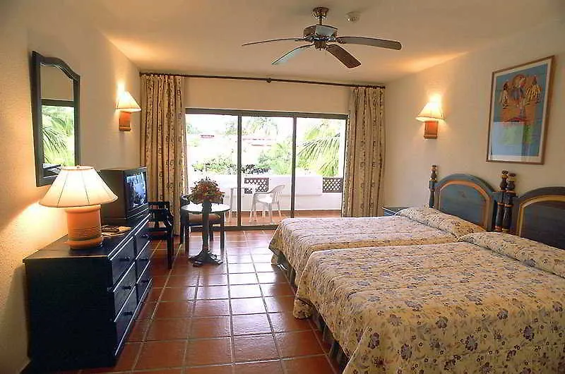 Отель Occidental Caribbean Village Playa Dorada Кофреси